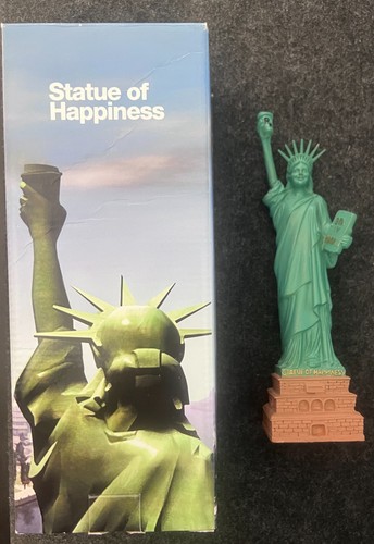 Statue happiness grand - of,